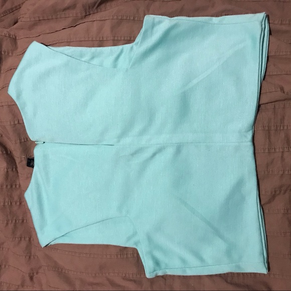 Like New Medium Crop Top - Mint Green - Picture 3 of 5
